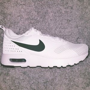 Nike Air Max Tavas